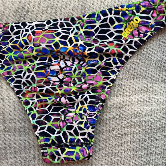 Arena Max Life Geometric Multicolor Swim Bikini Bottoms Size Medium NWT $78 - Picture 5 of 7